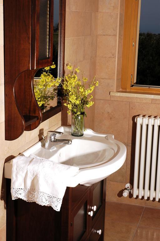 Briciola Di Sole Guest House Grottammare Room photo